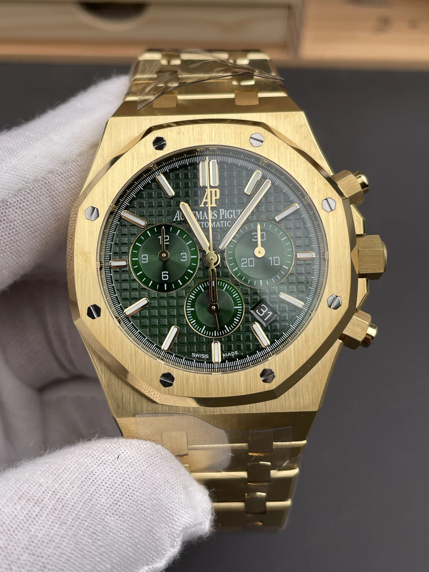 Audemars Piguet Royal Oak 26331BA — photographed off the sweep