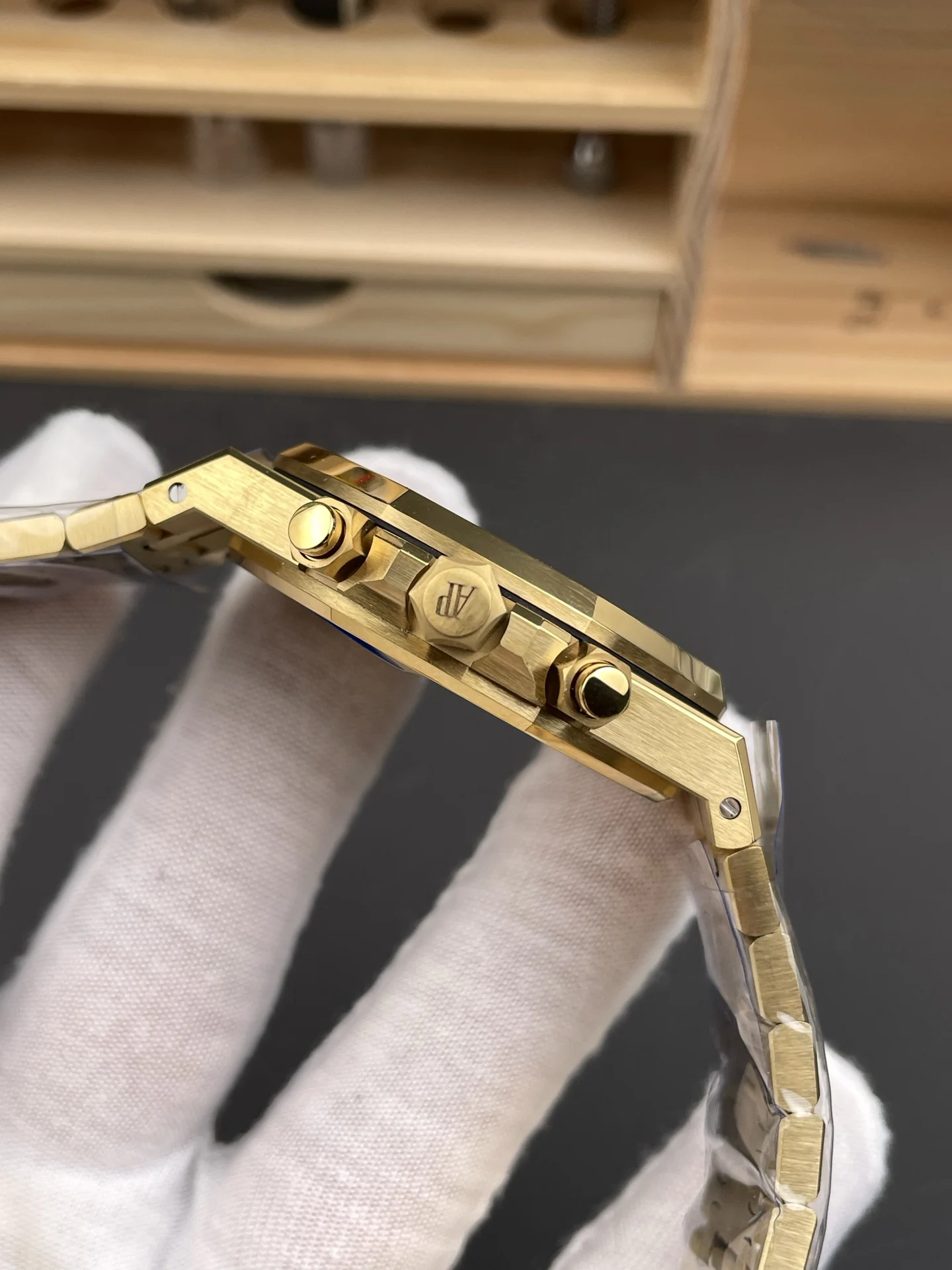 Audemars Piguet Royal Oak 26331BA — photographed off the sweep