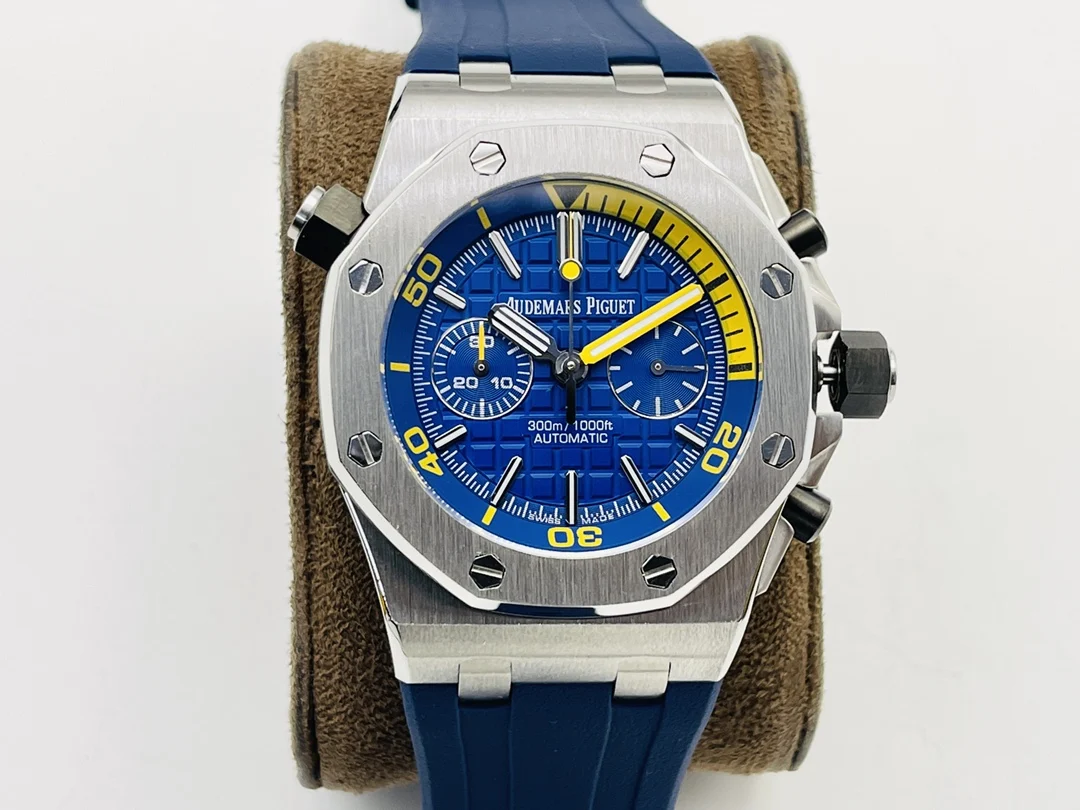 Audemars Piguet Royal Oak 26703 — photographed off the sweep
