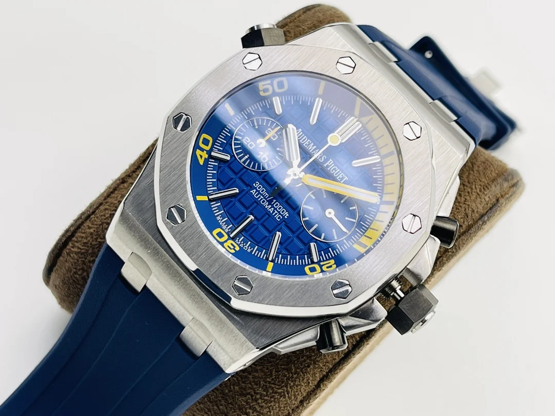 Audemars Piguet Royal Oak 26703 — photographed off the sweep