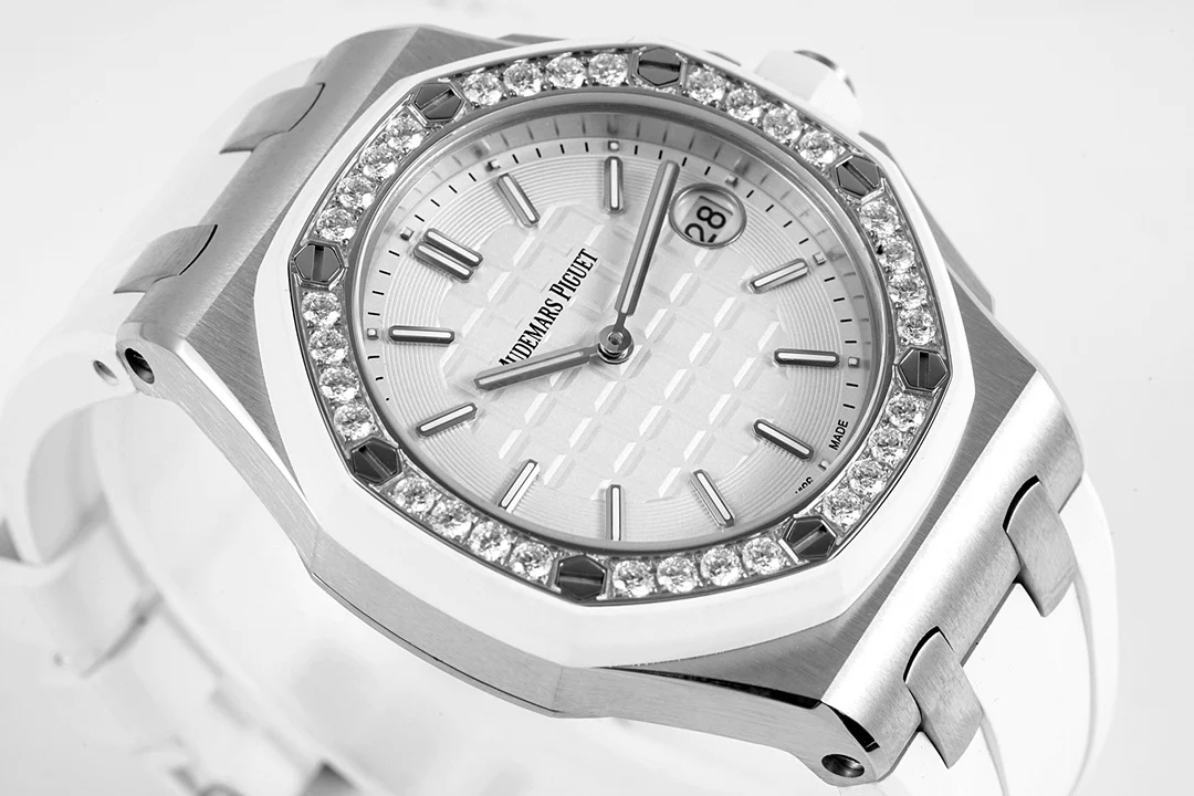 Audemars Piguet Royal Oak 67540OK — photographed off the sweep