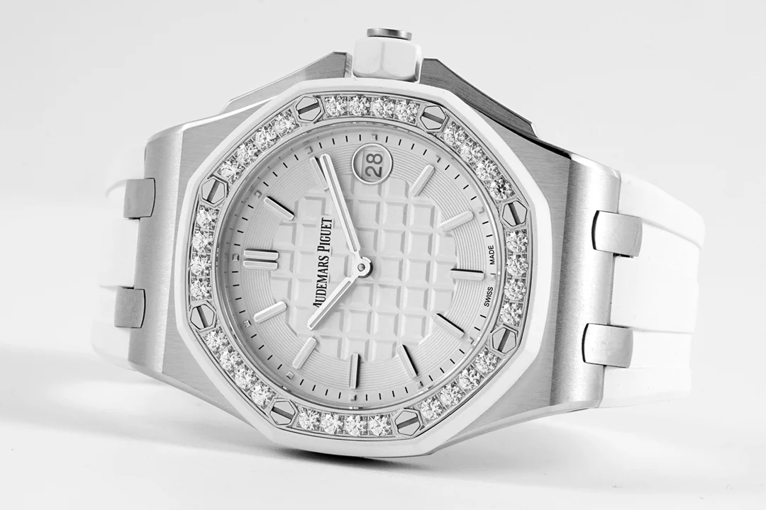 Audemars Piguet Royal Oak 67540OK — detail