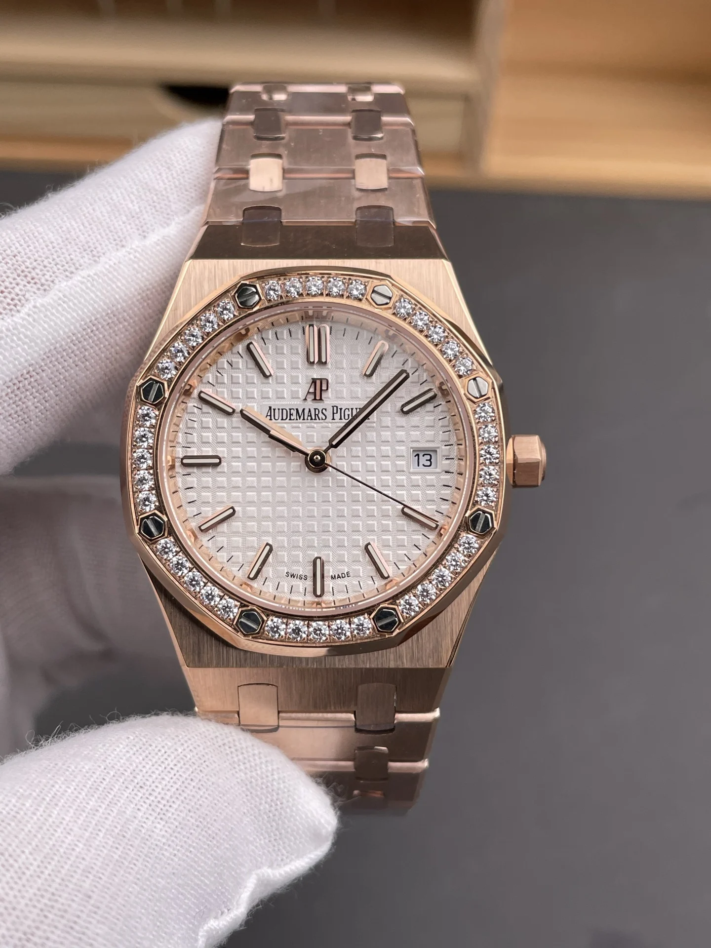 Audemars Piguet Royal Oak 77351 — photographed off the sweep
