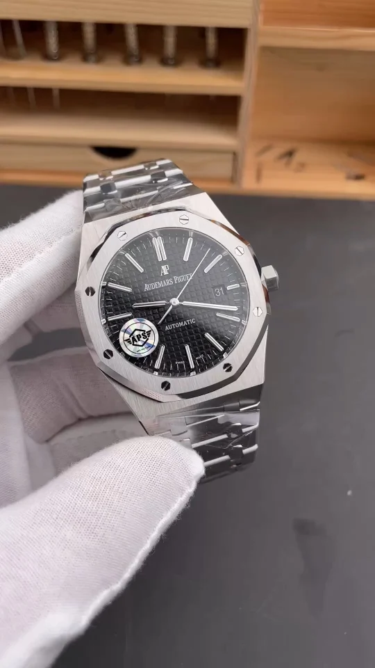 Audemars Piguet Royal Oak Black Dial 15400 41mm