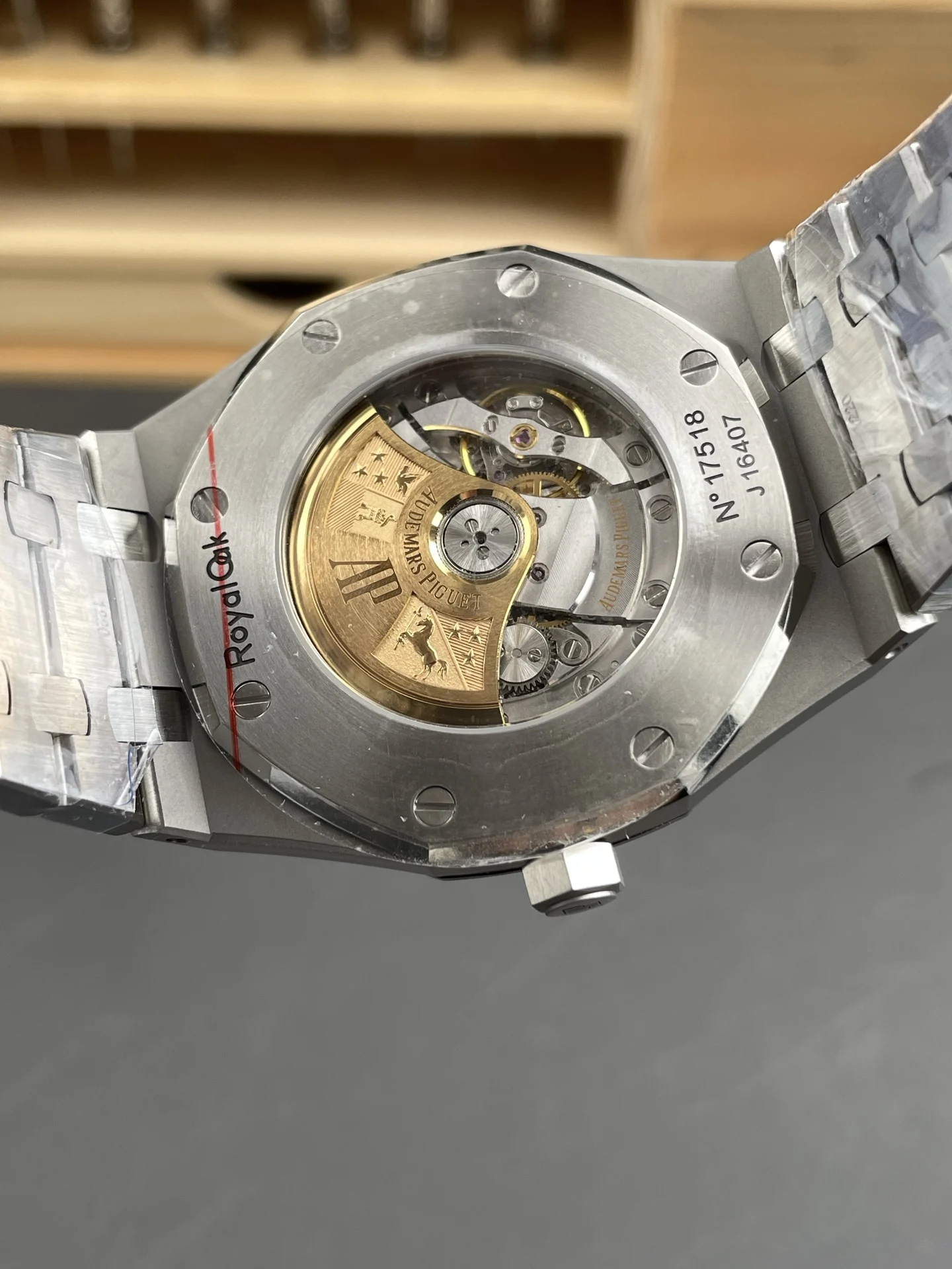 Audemars Piguet Royal Oak Black Dial 15400 41mm — photographed off the sweep