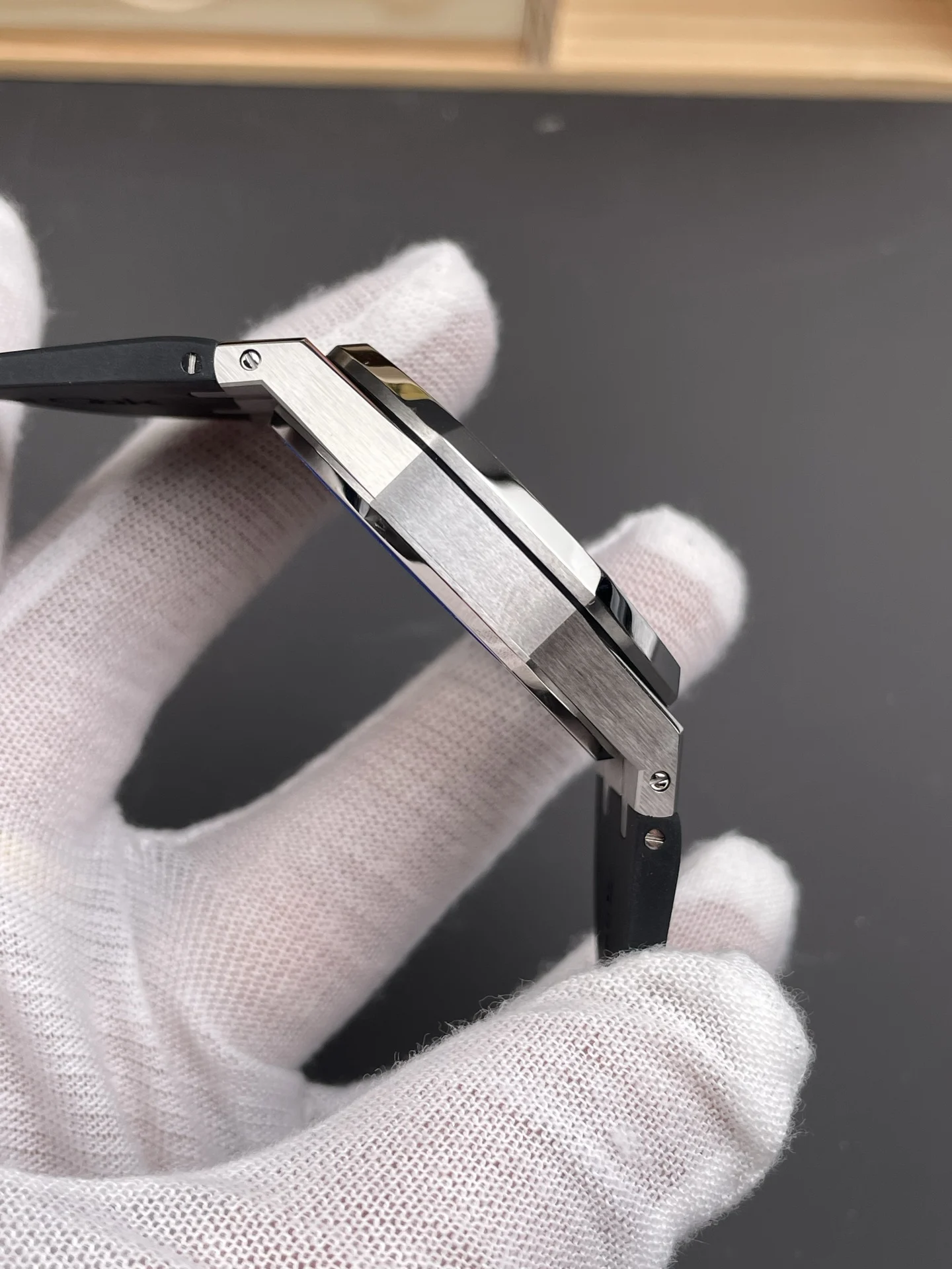 Audemars Piguet Royal Oak Black Dial 15500 — photographed off the sweep