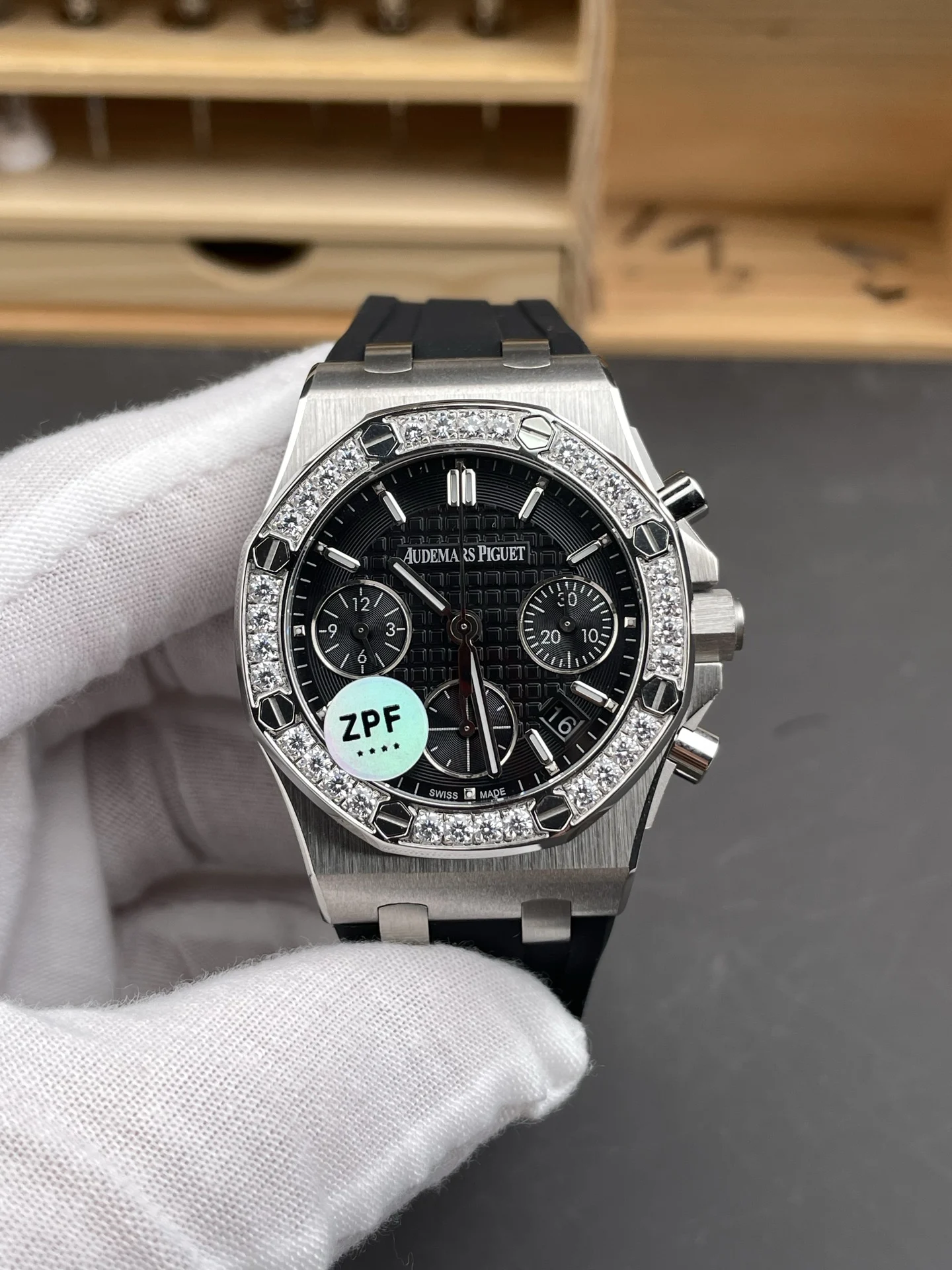 Audemars Piguet Royal Oak Black Dial 26231 — photographed off the sweep