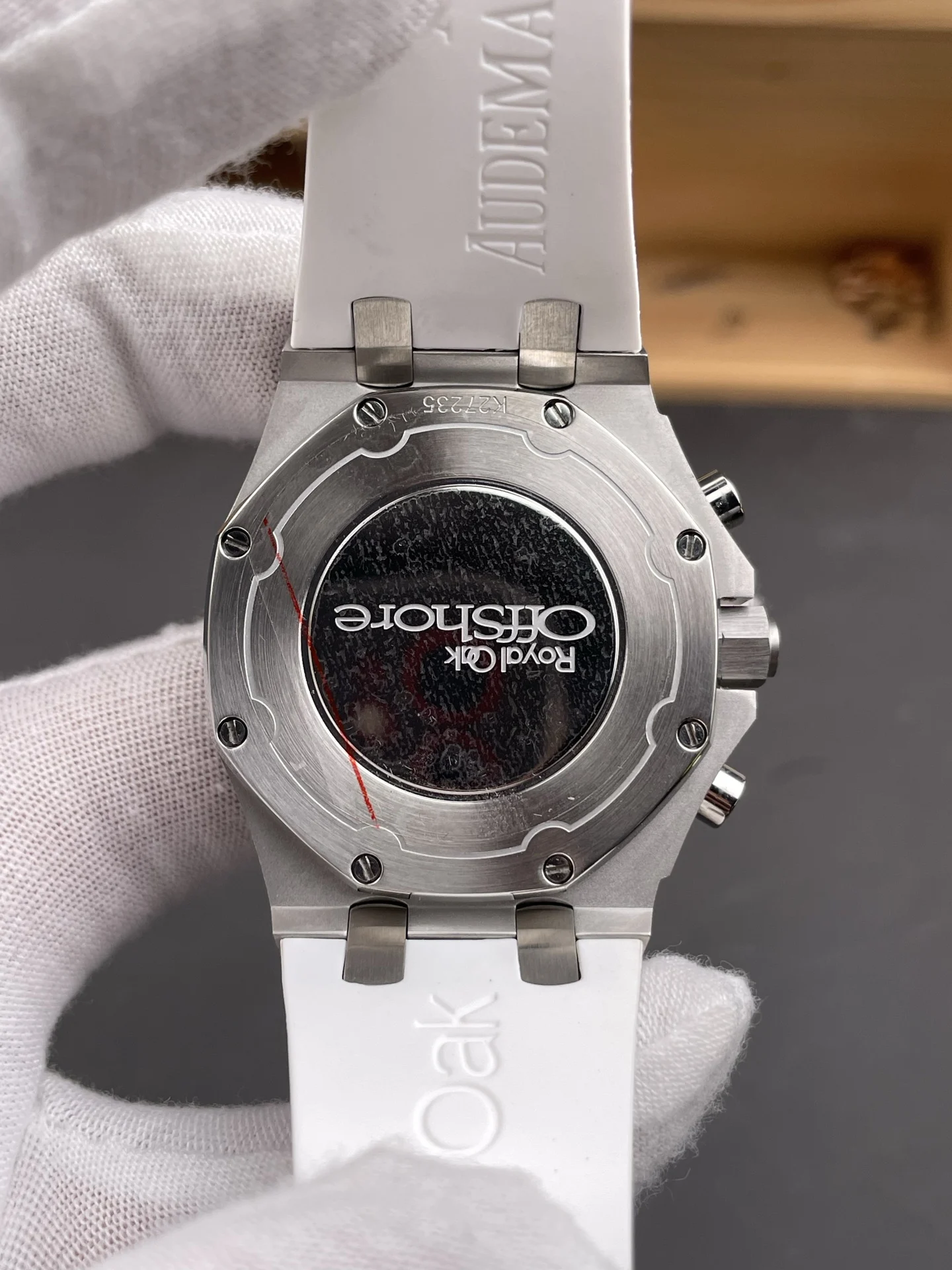 Audemars Piguet Royal Oak Black Dial 26231 — photographed off the sweep