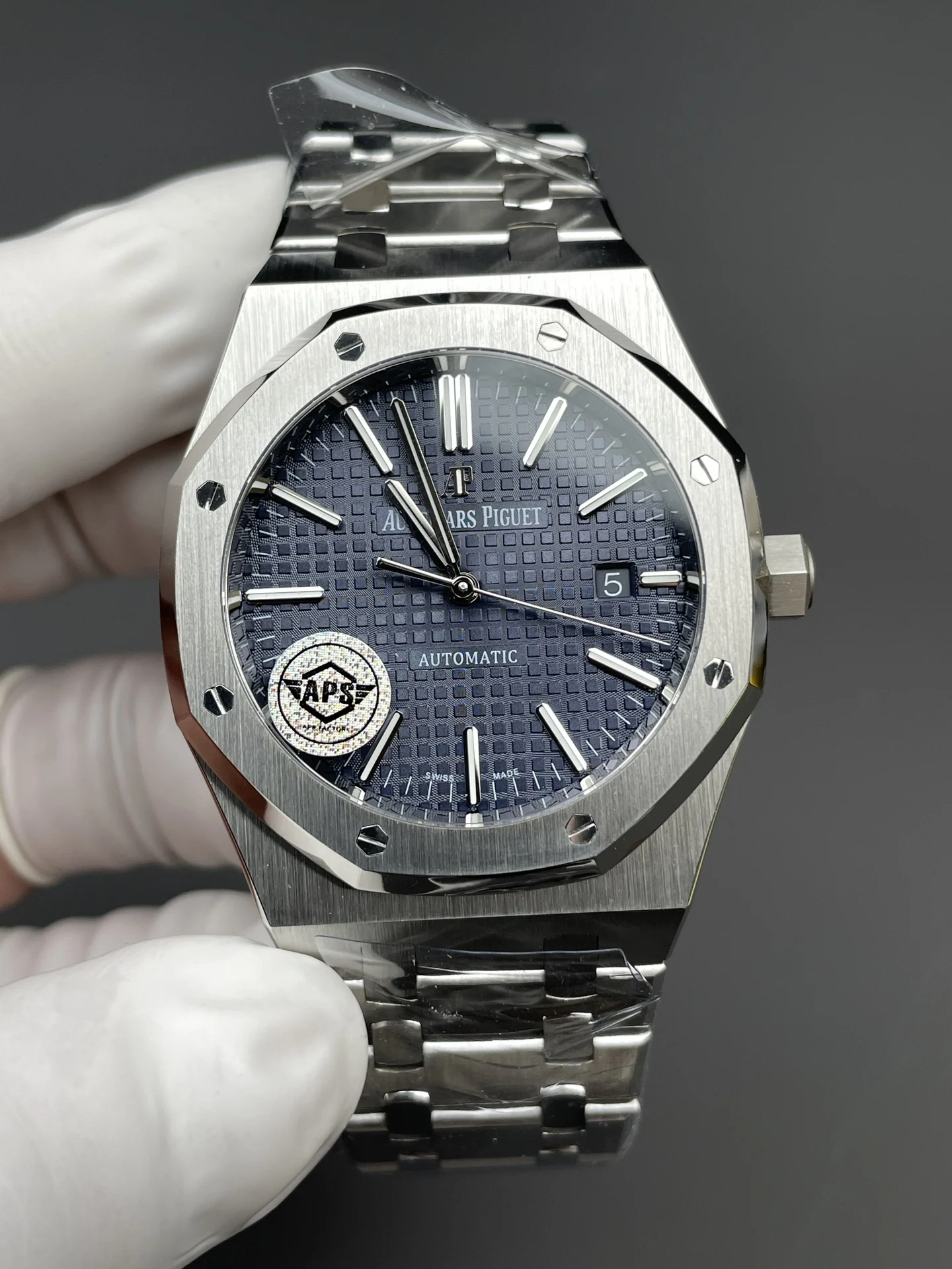 Audemars Piguet Royal Oak Blue Dial 15400 — photographed off the sweep
