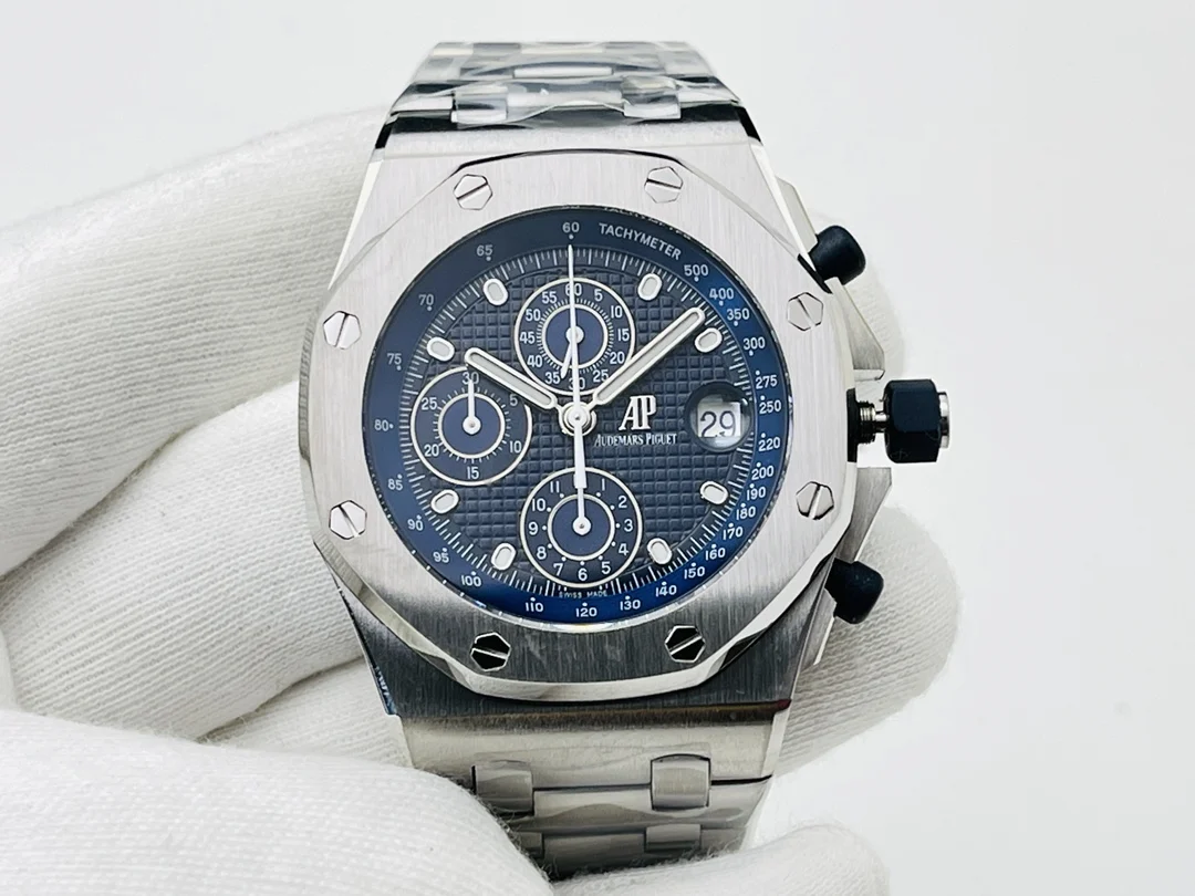 Audemars Piguet Royal Oak Offshore 26237 — photographed off the sweep
