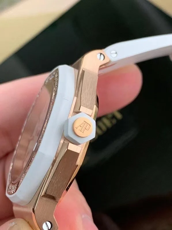 Audemars Piguet Royal Oak Offshore Rose Gold — photographed off the sweep
