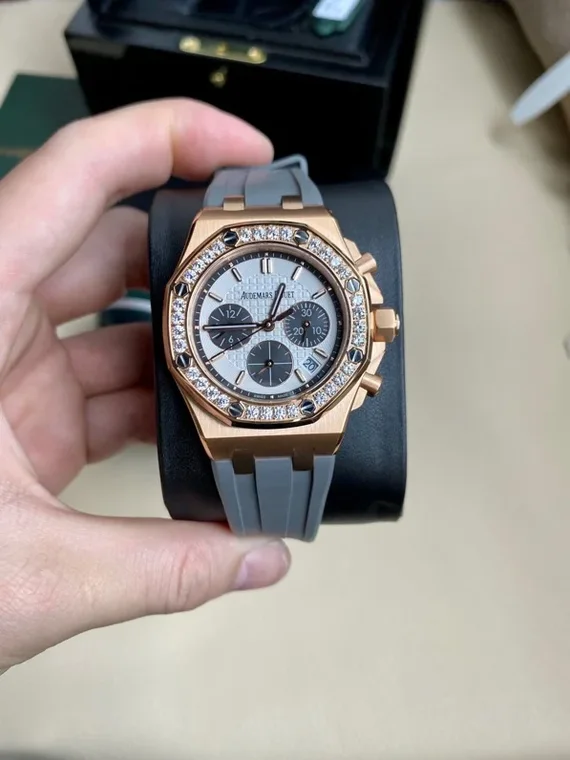 Audemars Piguet Royal Oak Offshore Steel Red Dial