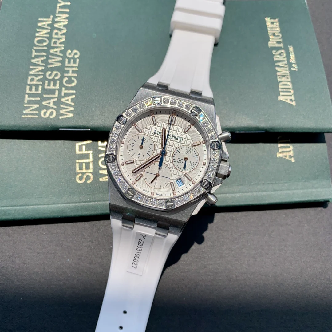 Audemars Piguet Royal Oak Offshore Tapisserie Steel — photographed off the sweep