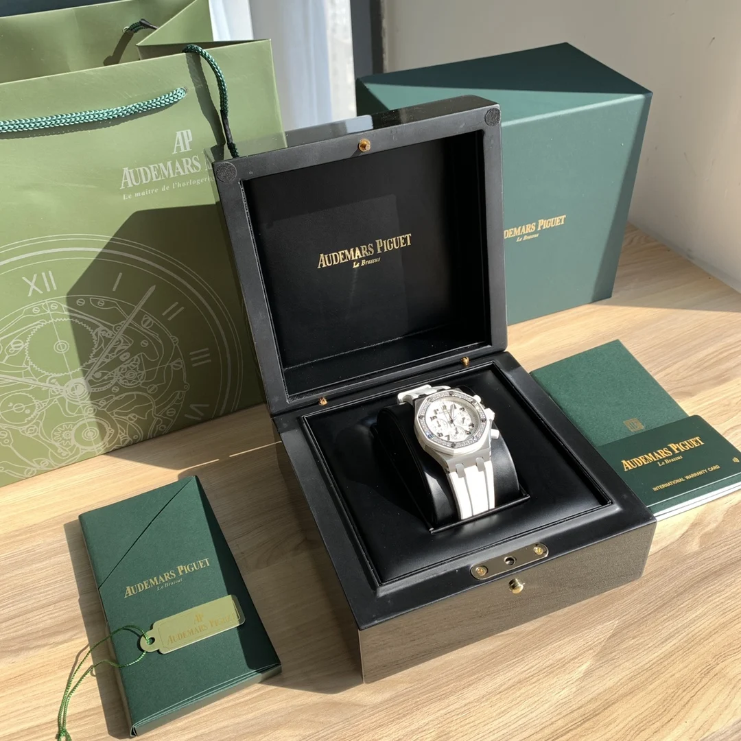 Audemars Piguet Royal Oak Offshore Tapisserie White Gold — photographed off the sweep