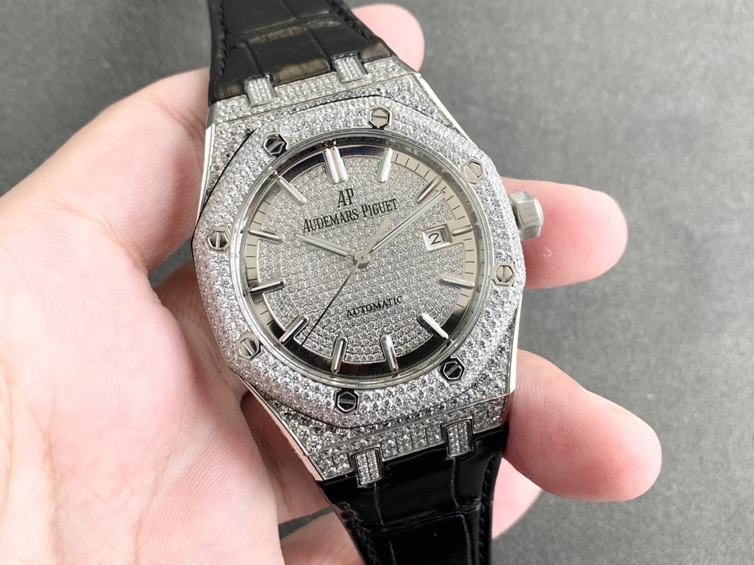 Audemars Piguet Royal Oak Rose Gold 15402OR.ZZ.D003CR.01 — photographed off the sweep