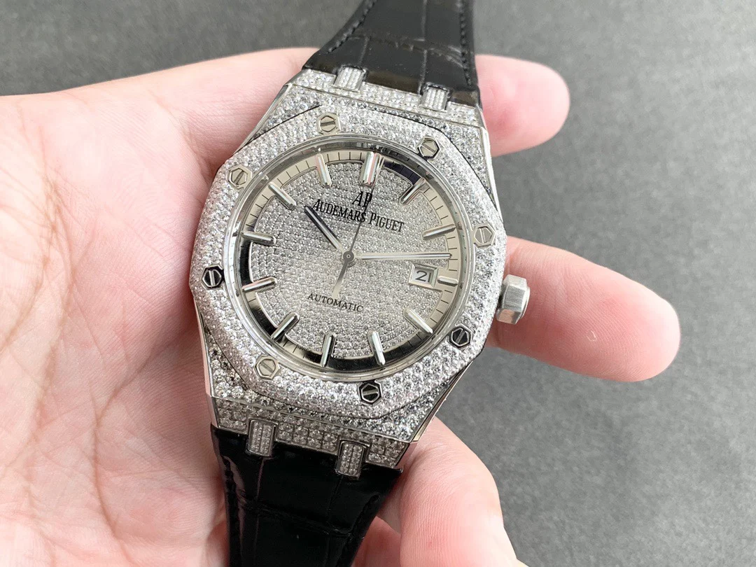 Audemars Piguet Royal Oak Rose Gold 15402OR.ZZ.D003CR.01 — photographed off the sweep
