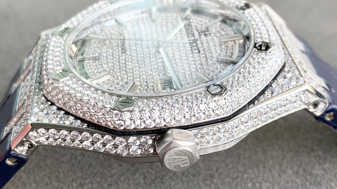 Audemars Piguet Royal Oak Rose Gold 15402OR.ZZ.D003CR.01 — photographed off the sweep