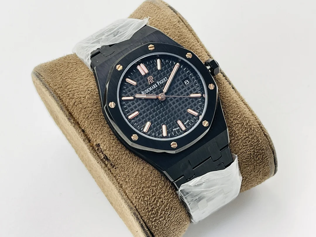 Audemars Piguet Royal Oak Rose Gold 77350 34mm — photographed off the sweep