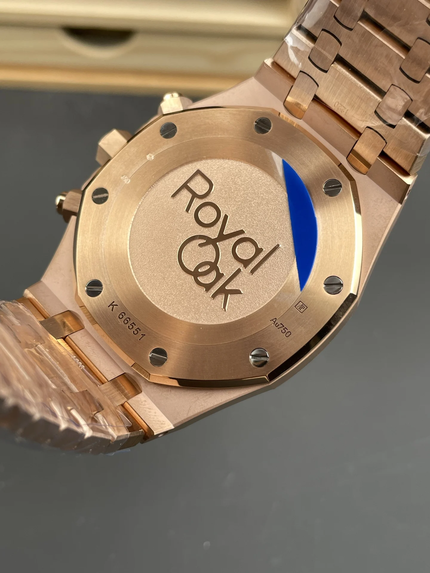 Audemars Piguet Royal Oak Rose Gold Blue Dial 26331OR 41mm — photographed off the sweep