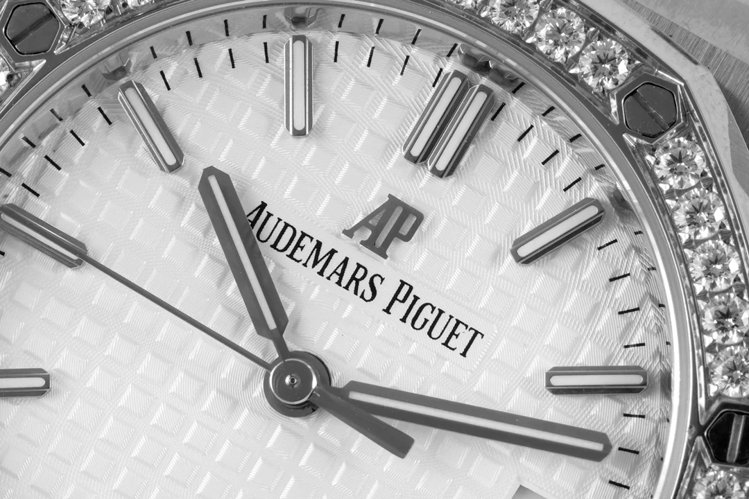 Audemars Piguet Royal Oak Rose Gold — photographed off the sweep