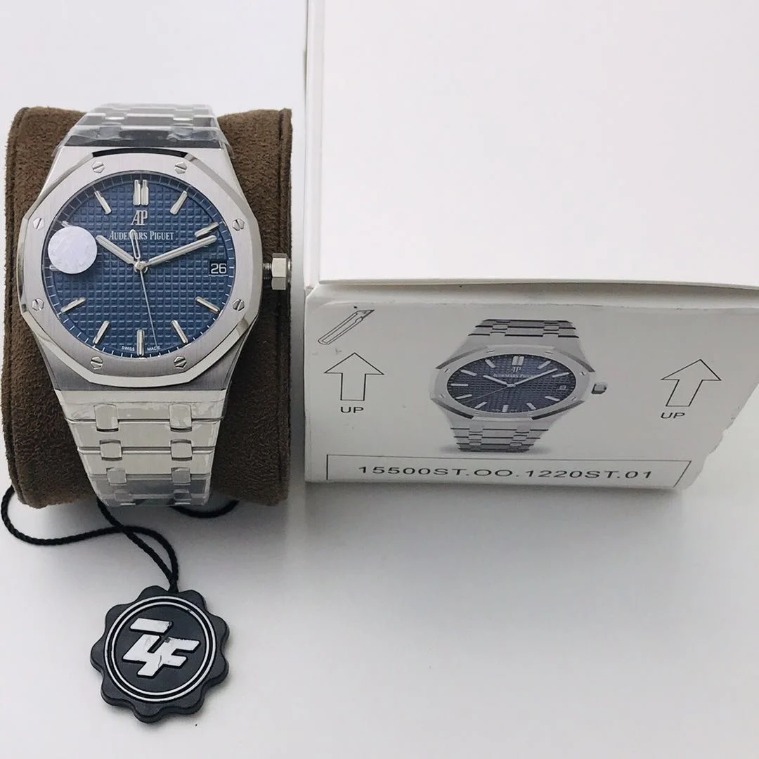 Audemars Piguet Royal Oak Steel 15400 — photographed off the sweep