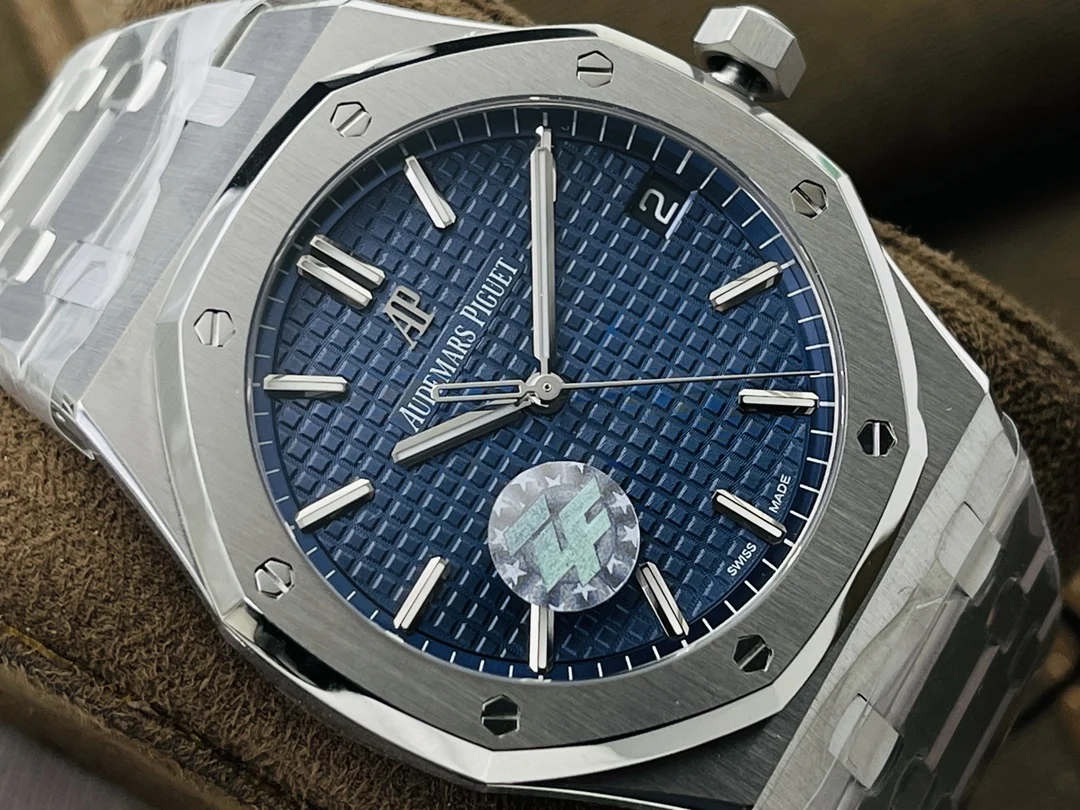 Audemars Piguet Royal Oak Steel 15500 — photographed off the sweep