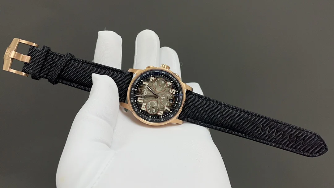 Audemars Piguet Royal Oak Steel 26048 — photographed off the sweep