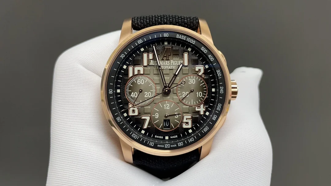 Audemars Piguet Royal Oak Steel 26048 — photographed off the sweep