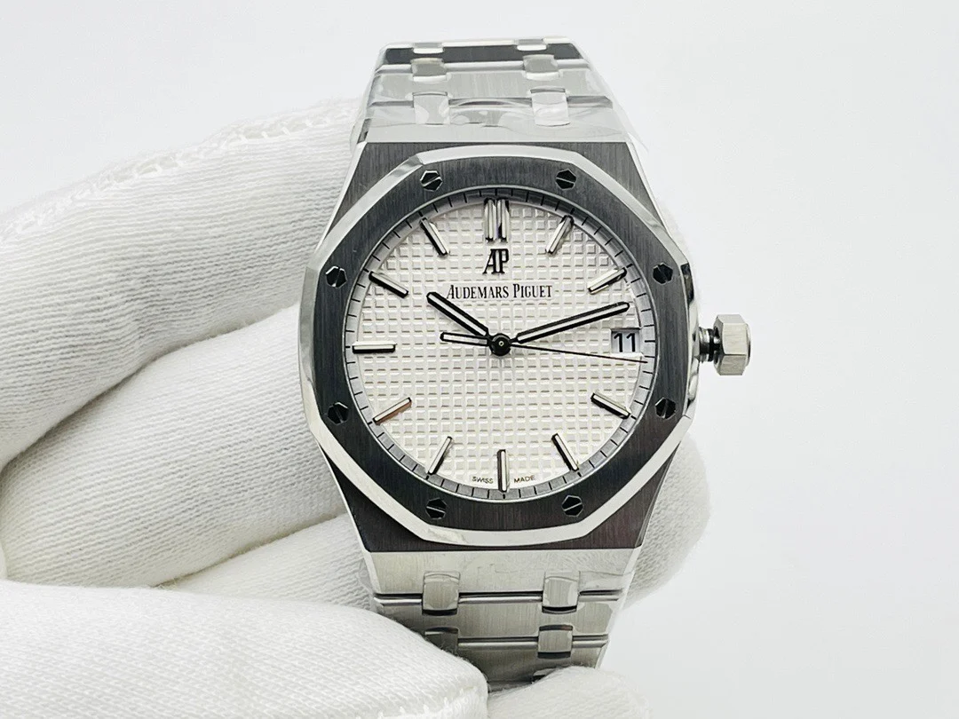Audemars Piguet Royal Oak Steel — photographed off the sweep
