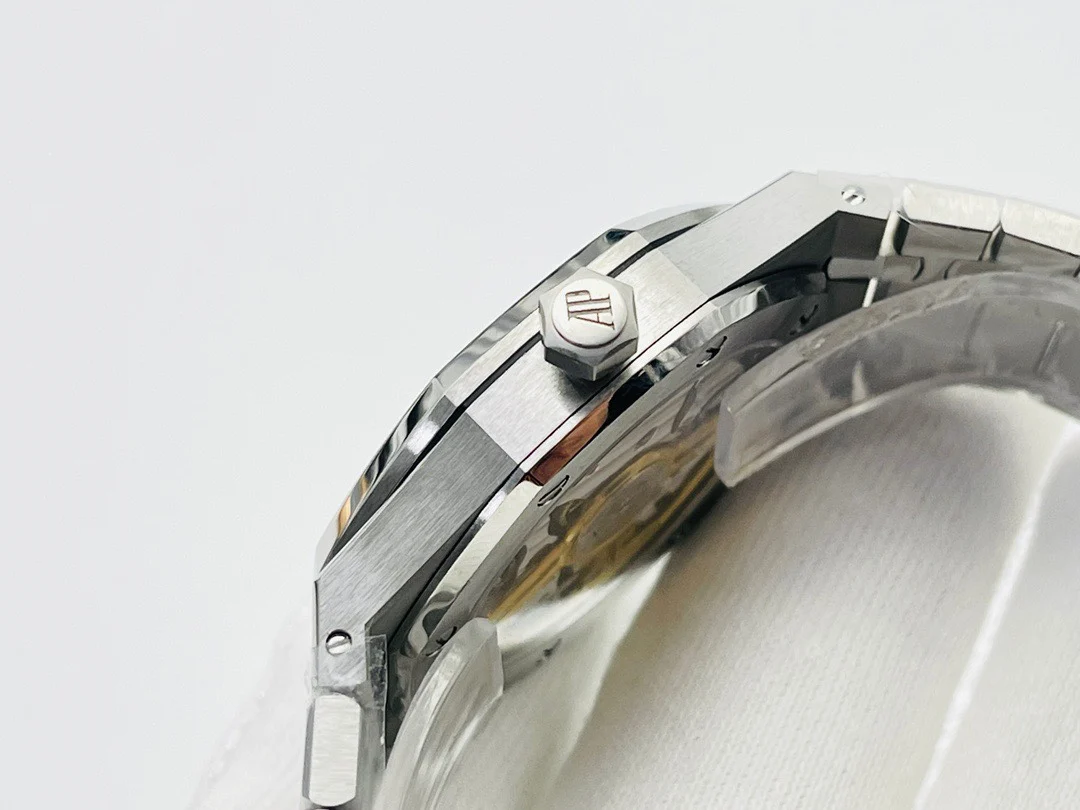 Audemars Piguet Royal Oak Steel — photographed off the sweep