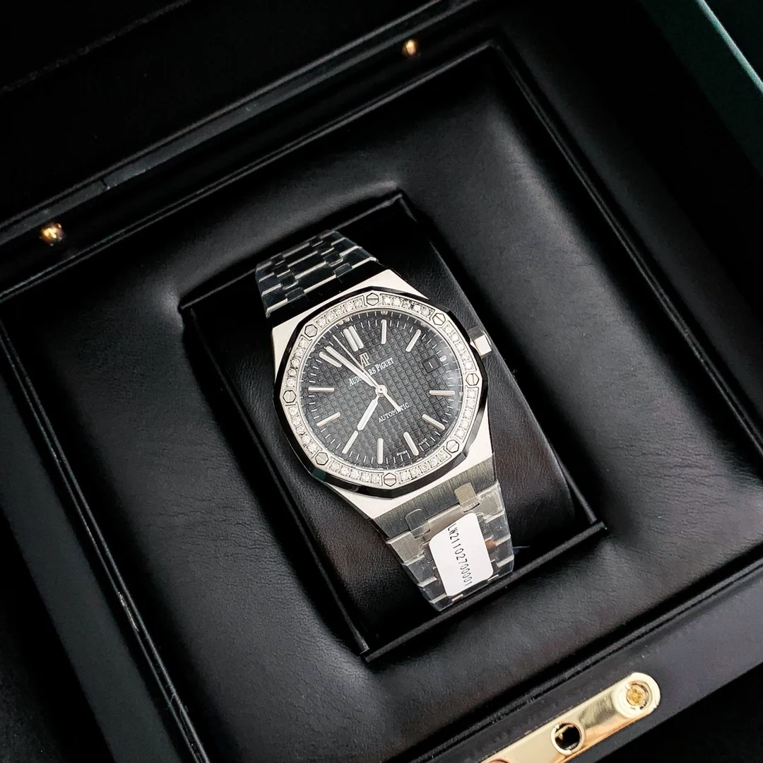 Audemars Piguet Royal Oak Steel Diamond-Set 37mm — photographed off the sweep