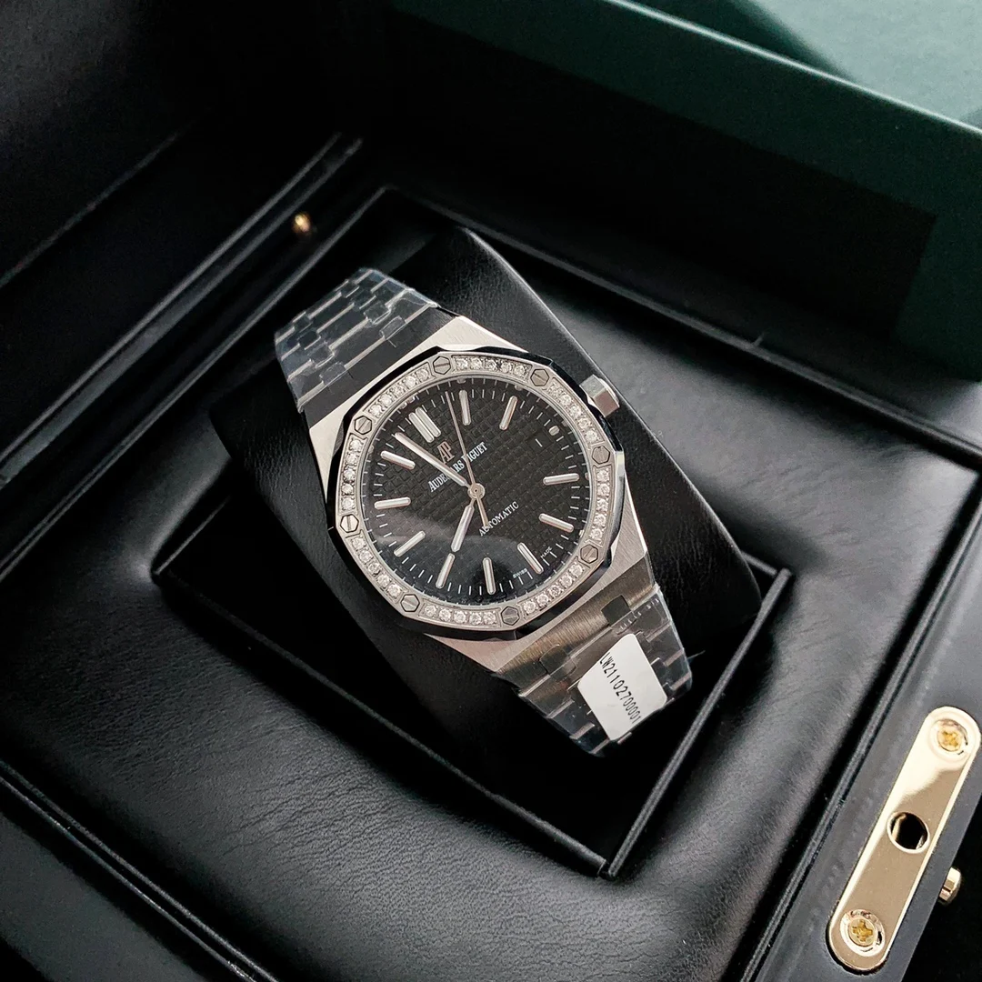 Audemars Piguet Royal Oak Steel Diamond-Set 37mm — photographed off the sweep