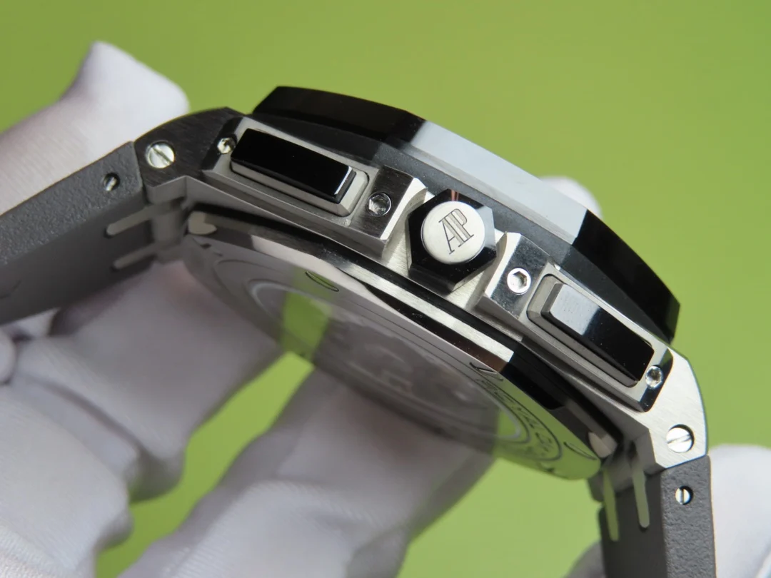 Audemars Piguet Royal Oak Steel Diamond-Set — photographed off the sweep