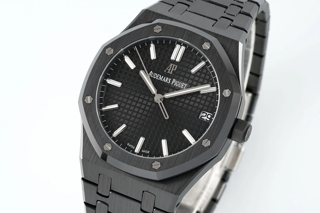 Audemars Piguet Royal Oak Tapisserie 15500 — detail