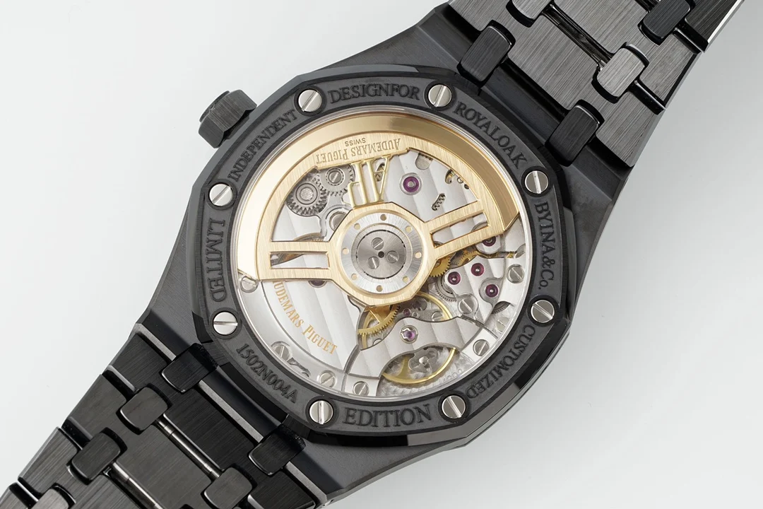 Audemars Piguet Royal Oak Tapisserie 15500 — photographed off the sweep