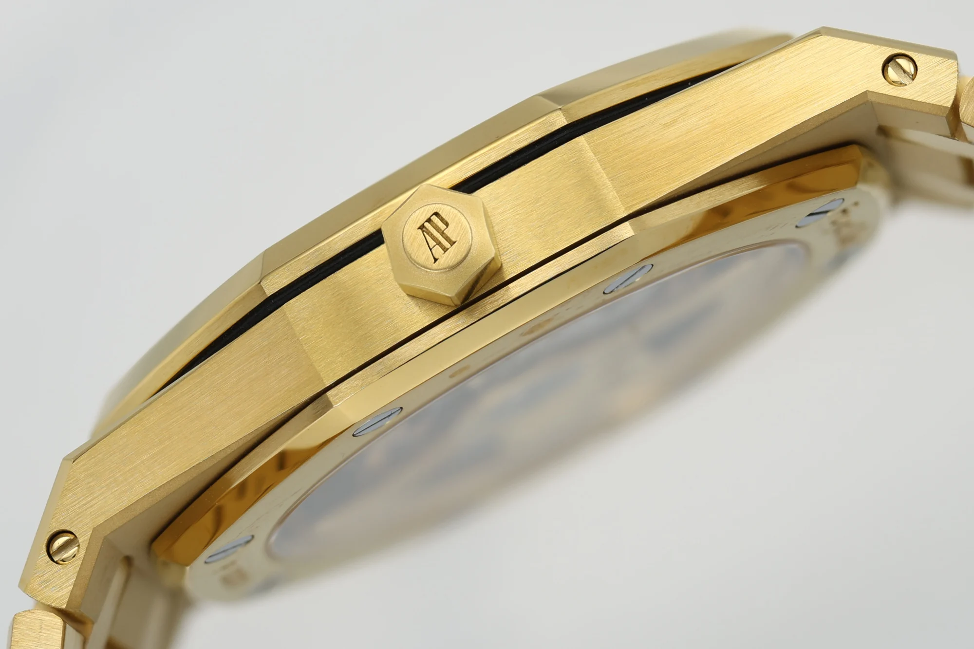 Audemars Piguet Royal Oak Tapisserie Black Dial — photographed off the sweep