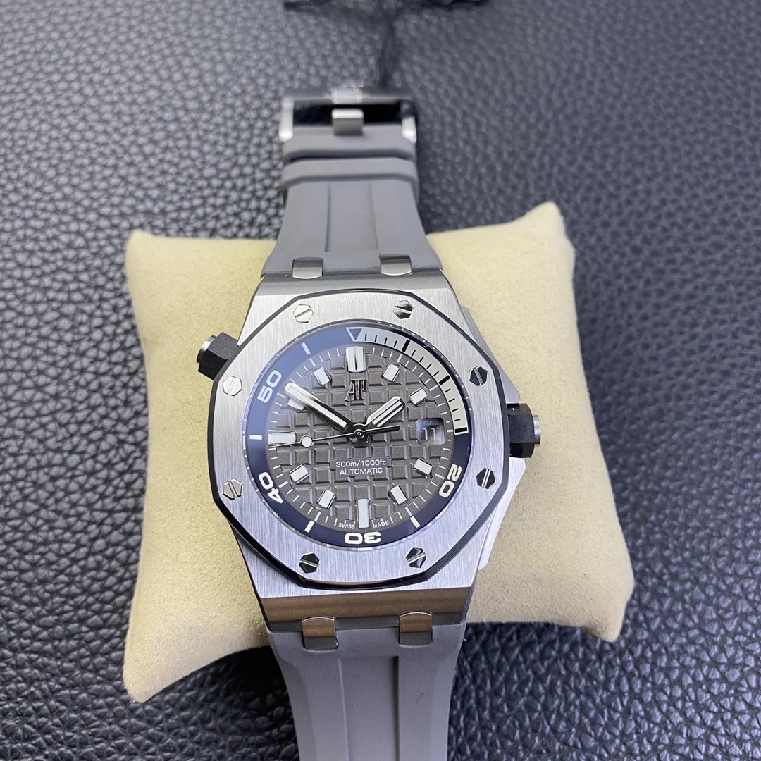 Audemars Piguet Royal Oak Tapisserie Ceramic Black Dial 15720 42mm — photographed off the sweep