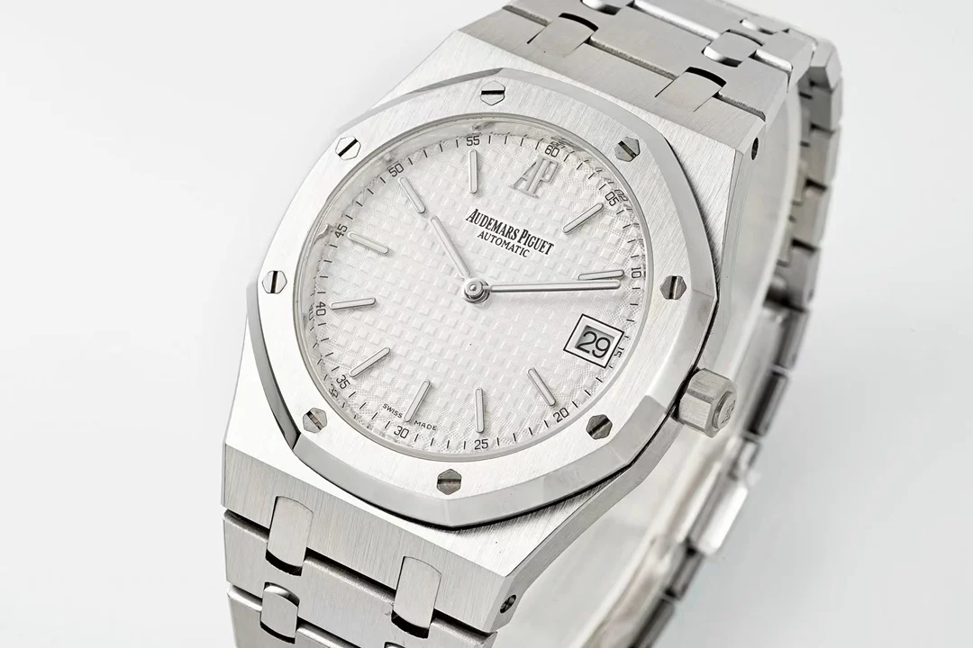 Audemars Piguet Royal Oak Tapisserie Steel 15202 — photographed off the sweep