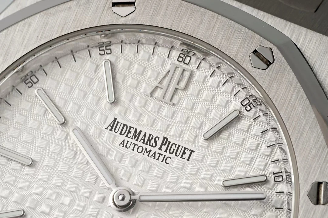Audemars Piguet Royal Oak Tapisserie Steel 15202 — photographed off the sweep