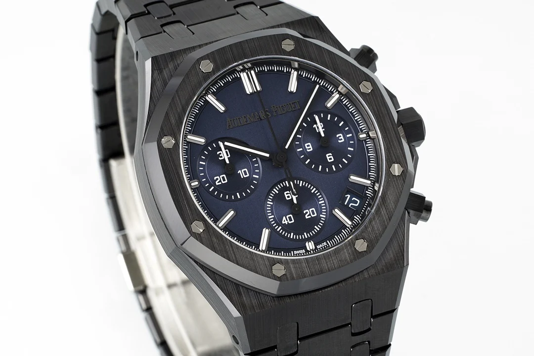 Audemars Piguet Royal Oak Tapisserie Steel 26240 — detail