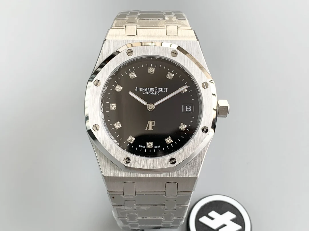 Audemars Piguet Royal Oak Tapisserie White Gold 15202 — photographed off the sweep