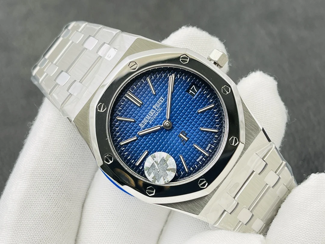 Audemars Piguet Royal Oak Tapisserie White Gold Blue Dial 15202IP 39mm — photographed off the sweep