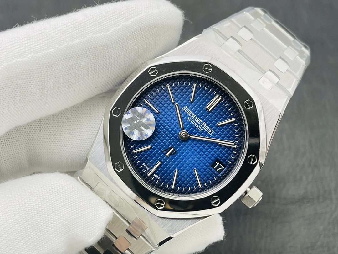 Audemars Piguet Royal Oak Tapisserie White Gold Blue Dial 15202IP 39mm — photographed off the sweep