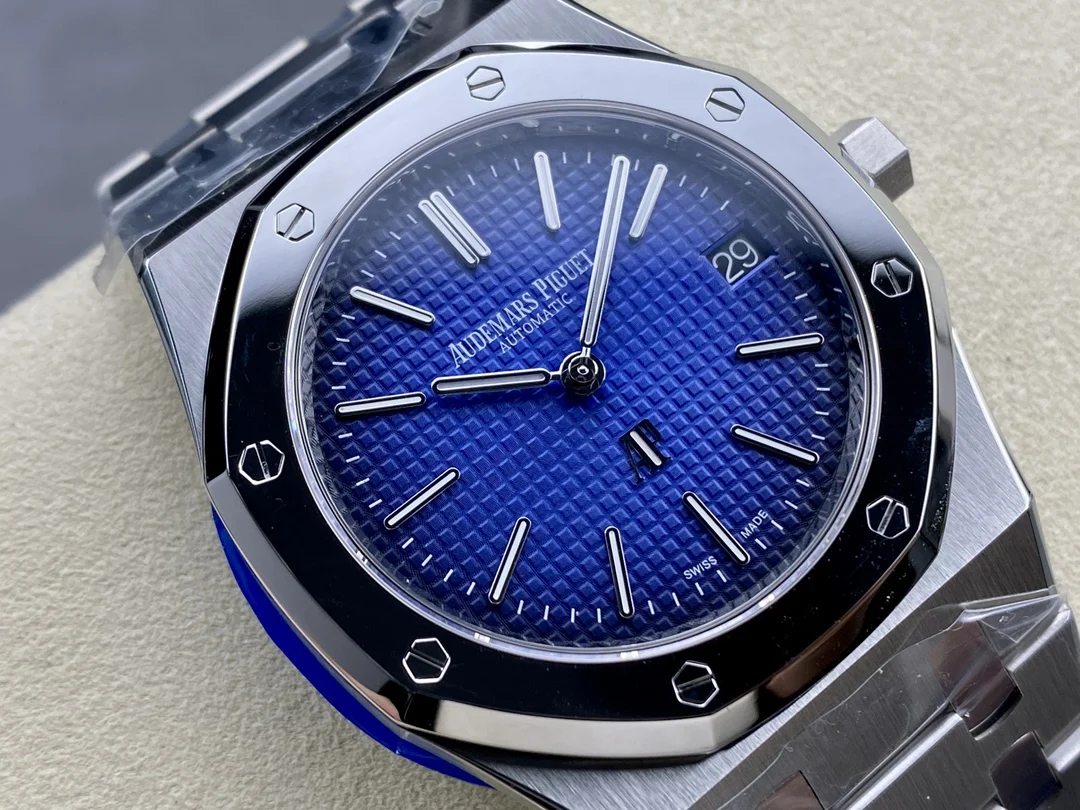 Audemars Piguet Royal Oak Tapisserie White Gold Blue Dial 15202IP 39mm — photographed off the sweep