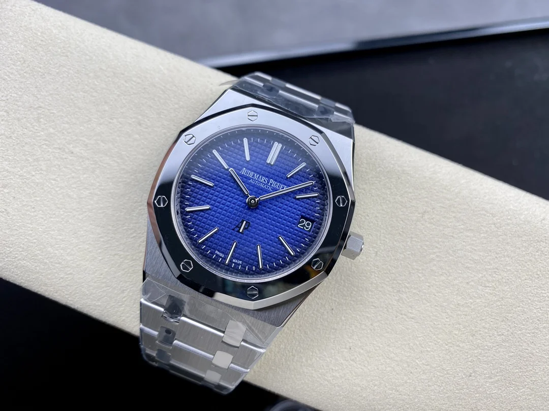 Audemars Piguet Royal Oak Tapisserie White Gold Blue Dial 15202IP 39mm — photographed off the sweep
