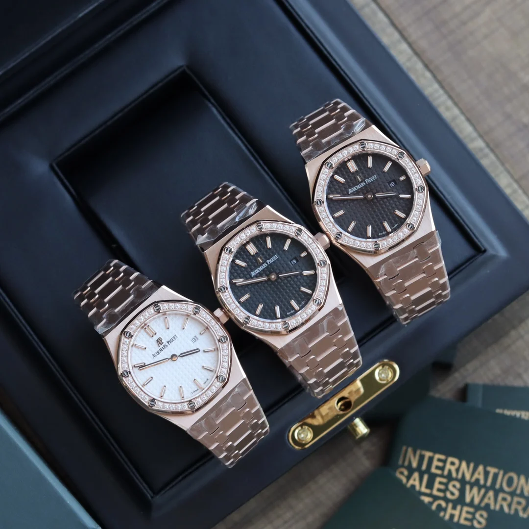 Audemars Piguet Royal Oak Tapisserie — photographed off the sweep