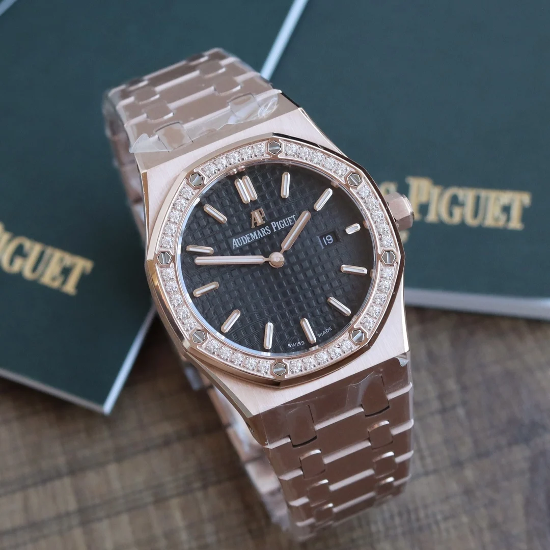 Audemars Piguet Royal Oak Tapisserie — photographed off the sweep