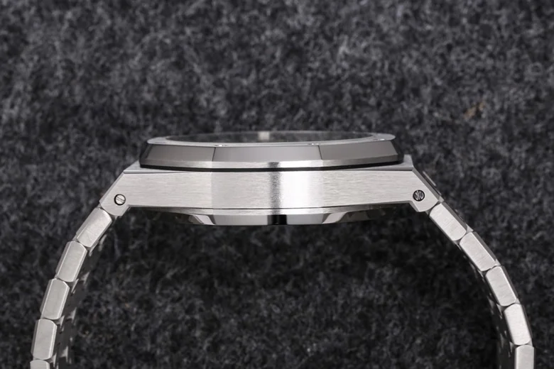 Audemars Piguet Royal Oak Tourbillon 26530ST.OO.1220ST.01 — photographed off the sweep