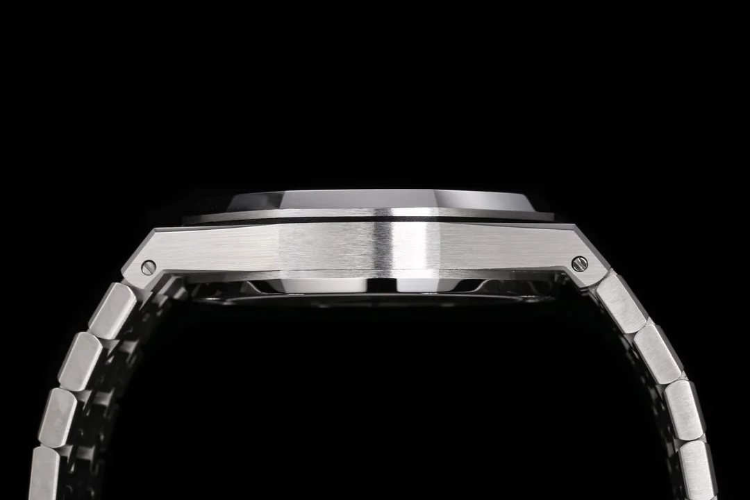 Audemars Piguet Royal Oak Tourbillon Tiffany — photographed off the sweep