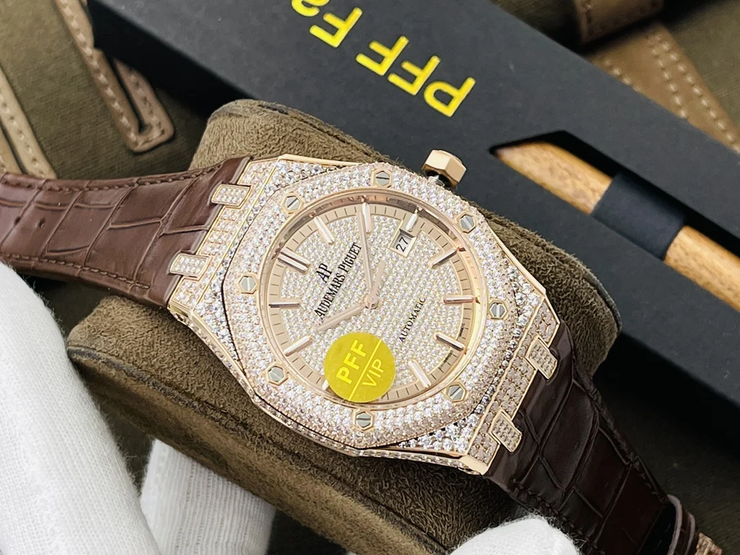 Audemars Piguet Royal Oak Yellow Gold 15402OR.ZZ.D003CR.01 — photographed off the sweep